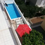 M&m - Zf Hvar