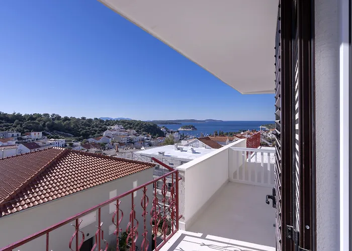 Apartment M&m - Zf Hvar *