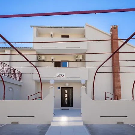 M&m - Zf Hvar هفار