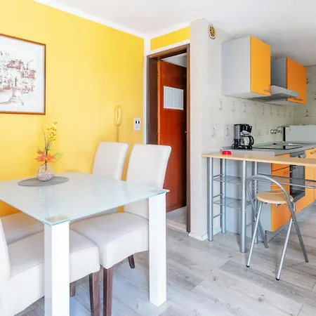 M&m - Zf Hvar * هفار