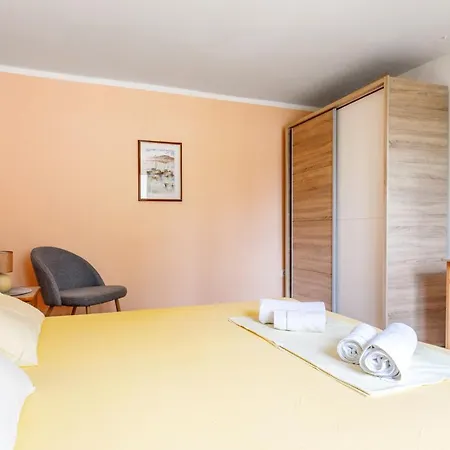 M&m - Zf Hvar Apartmán *