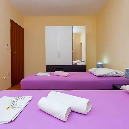 M&m - Zf Hvar Lägenhet *