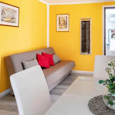 M&m - Zf Hvar Apartmán *