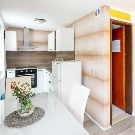 شقة M&m - Zf Hvar هفار