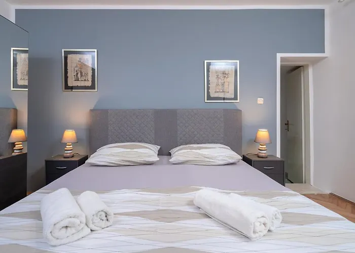 Apartment M&m - Zf Hvar *