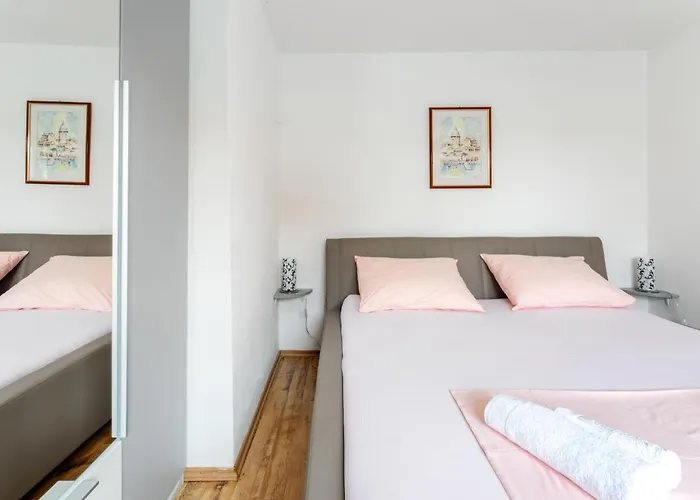 M&m - Zf Hvar Apartment